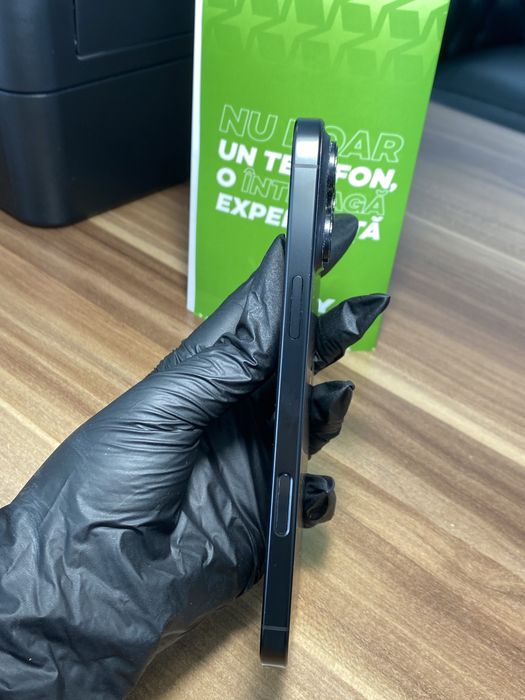 iPhone 15 Pro Max • 512 GB • Black Titanium