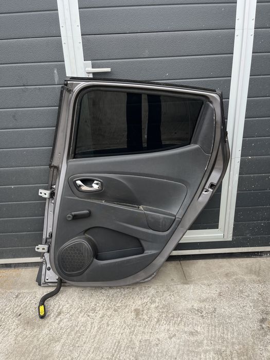 Ușa/Uși Renault Clio 4 2014 stânga-dreapta față-spate