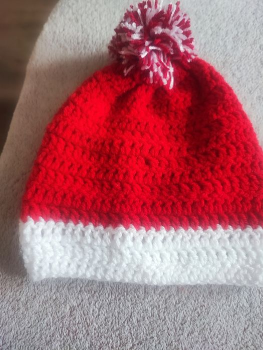 Бебешки шапки ръчно изработени