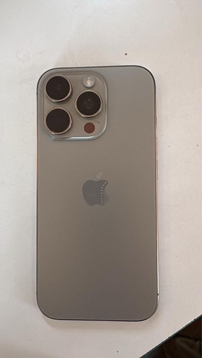 Iphone 16pro titan