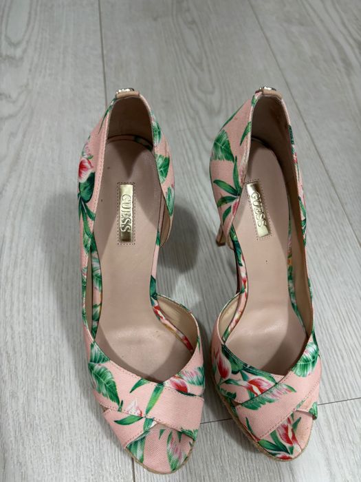 Дамски обувки Guess