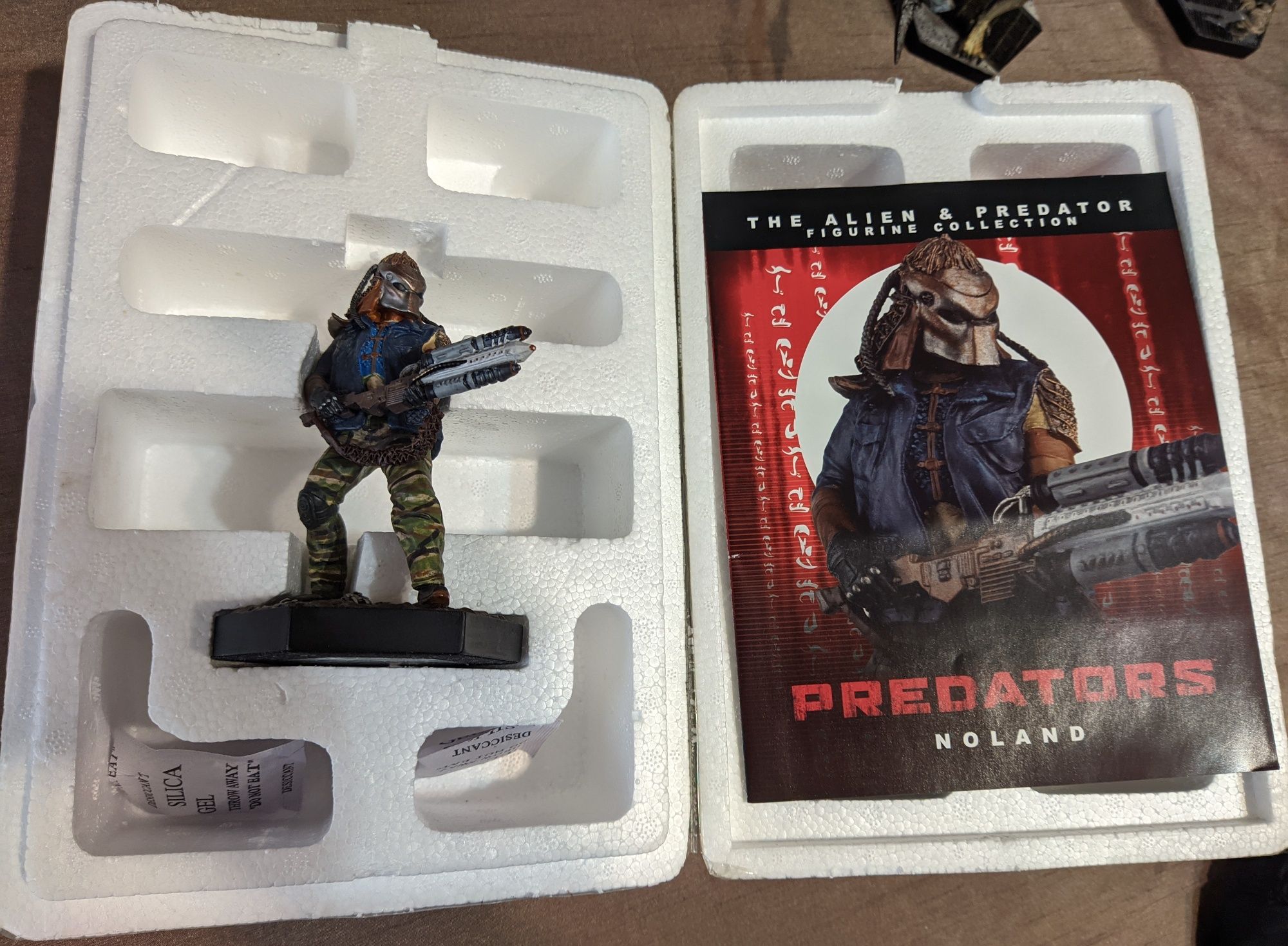 Фигурки The Alien & Predator Figurine Collection Eaglemoss