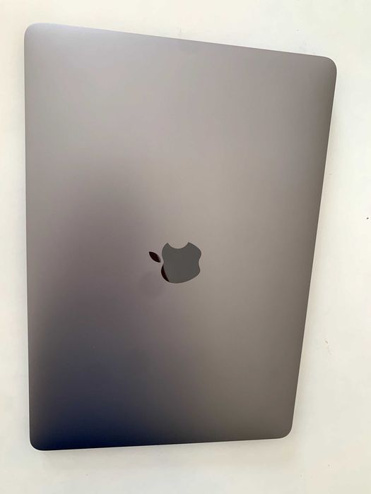 Macbook Air M1 - Space Gray - 8GB/256GB - Battery Health 94%