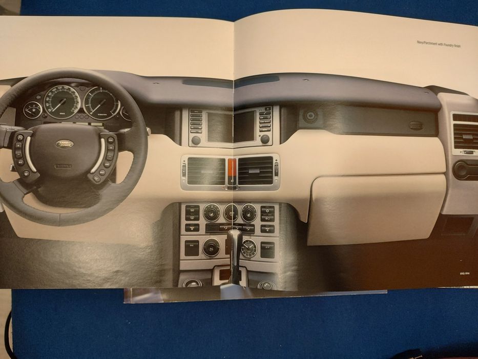 Cataloage de prezentare Land Rover