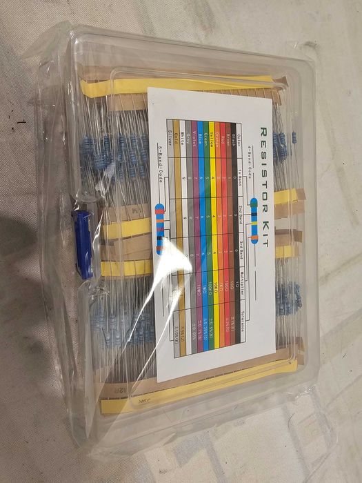 Pachet kit rezistente 2600 bucati intre 1 ohm si 3 mega ohm 1/4W