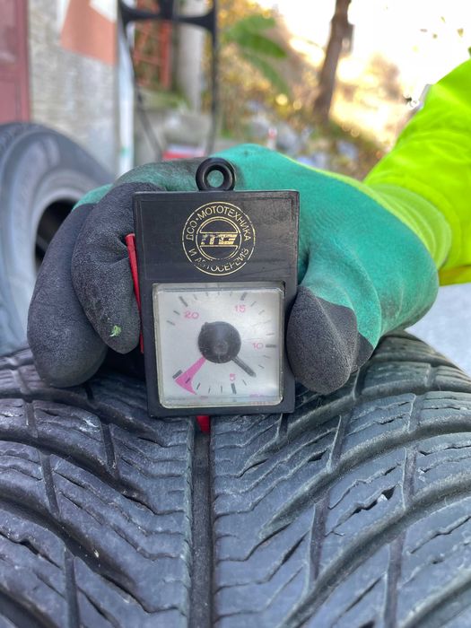 Продавам зимни гуми - Michelin PILOT ALPIN 5 SUV - 225/65/R17