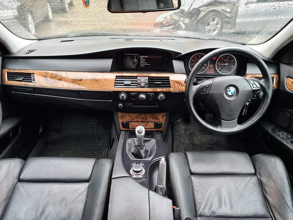 BMW E61 520d N47 177кс Cic навигация Dynamic Facelift ръчка НА ЧАСТИ!
