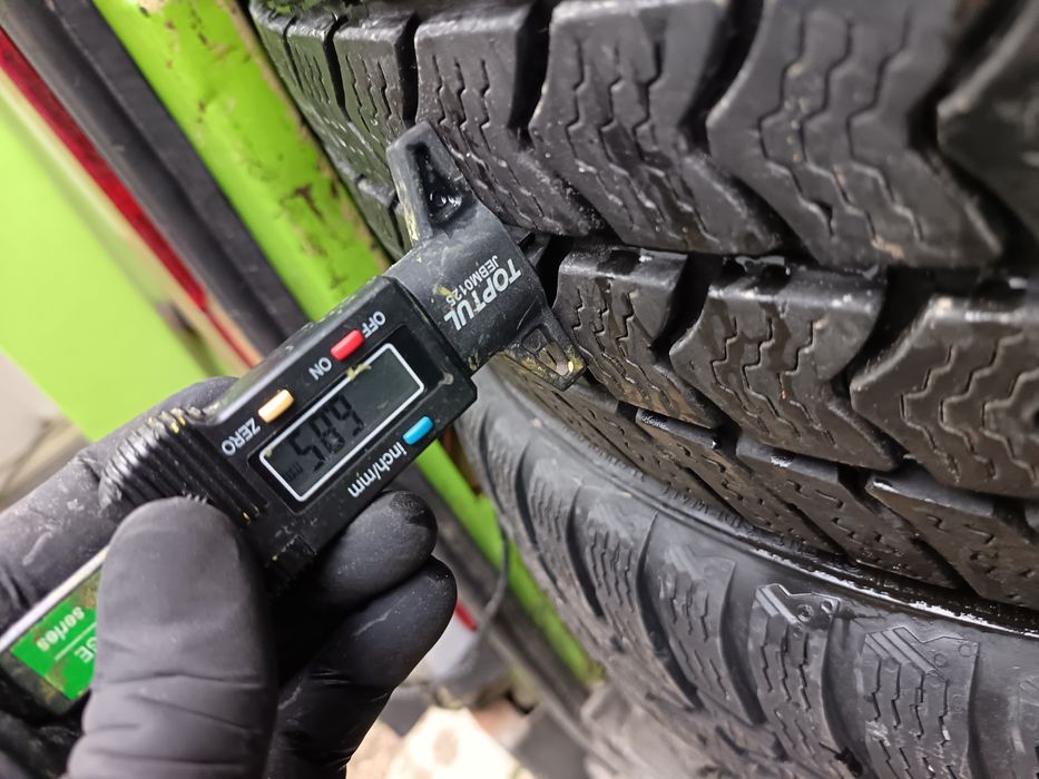 Anvelope MS iarna 215 70 15c semperit 2015 6.8mm