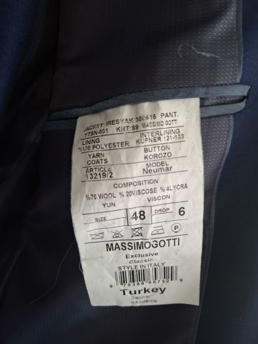 Костюм в отличном состоянии