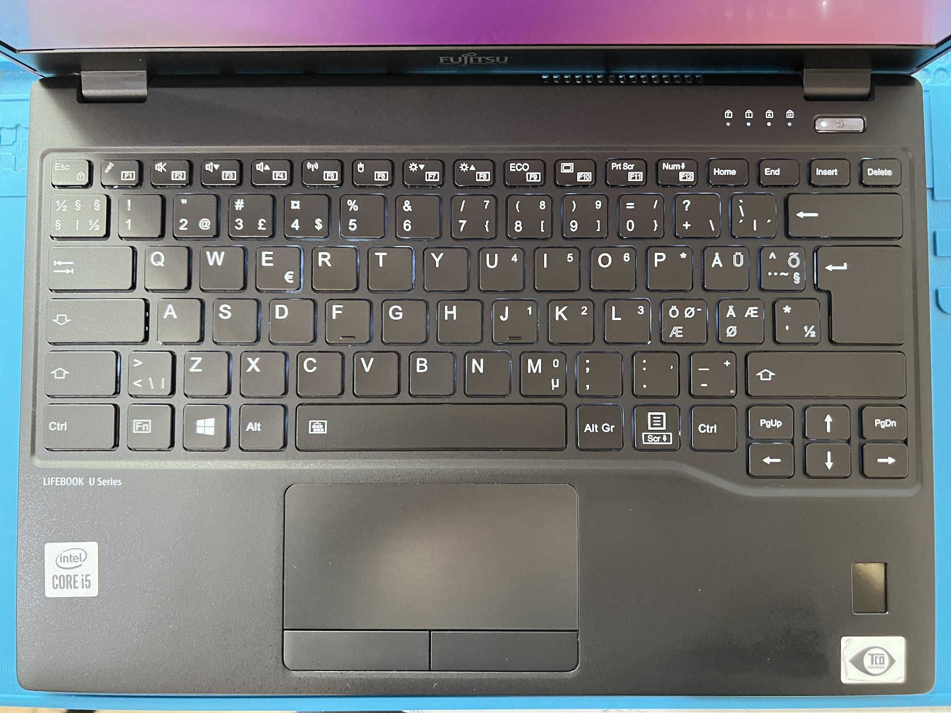 Fujitsu LIFEBOOK U9310 13.3" touch i5-10210U 16GB 260GB/->Отличен