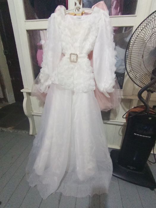 Продам вечнее платье