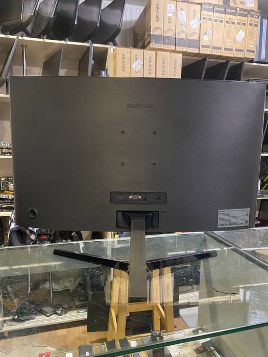 Samsung 27 curved yaxshi holatda aybi yoq