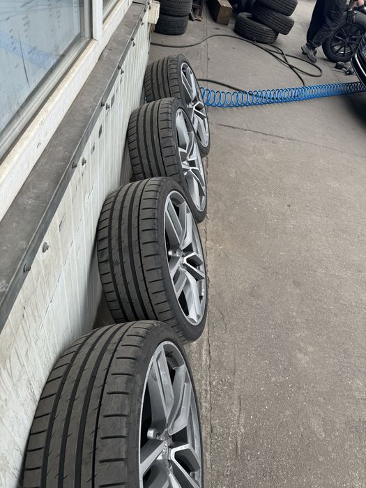 Jante + Cauciucuri pentru Audi RS Q5 pe 21