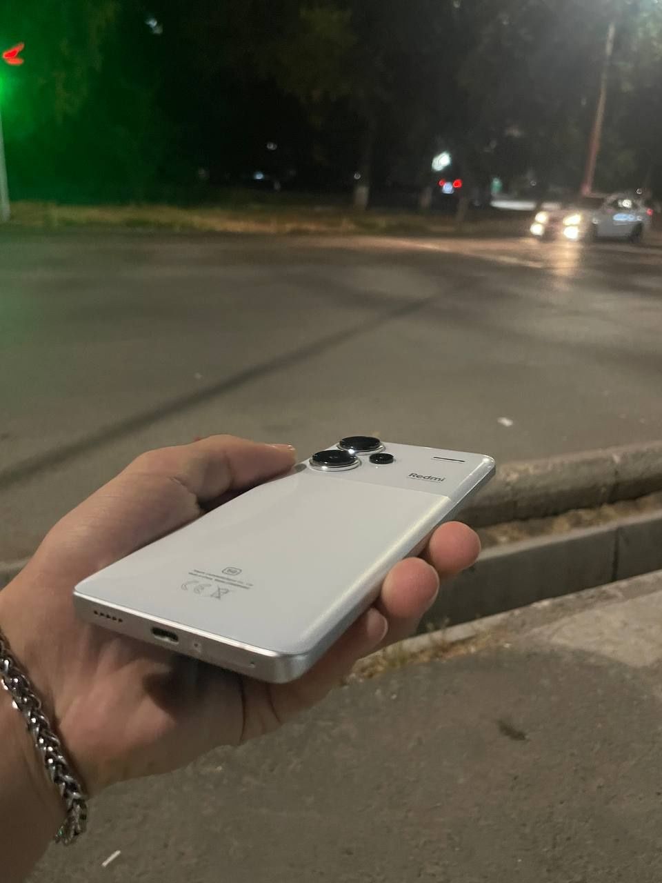 Redmi not 13 pro plus 5g 8/256 идеальное состояние