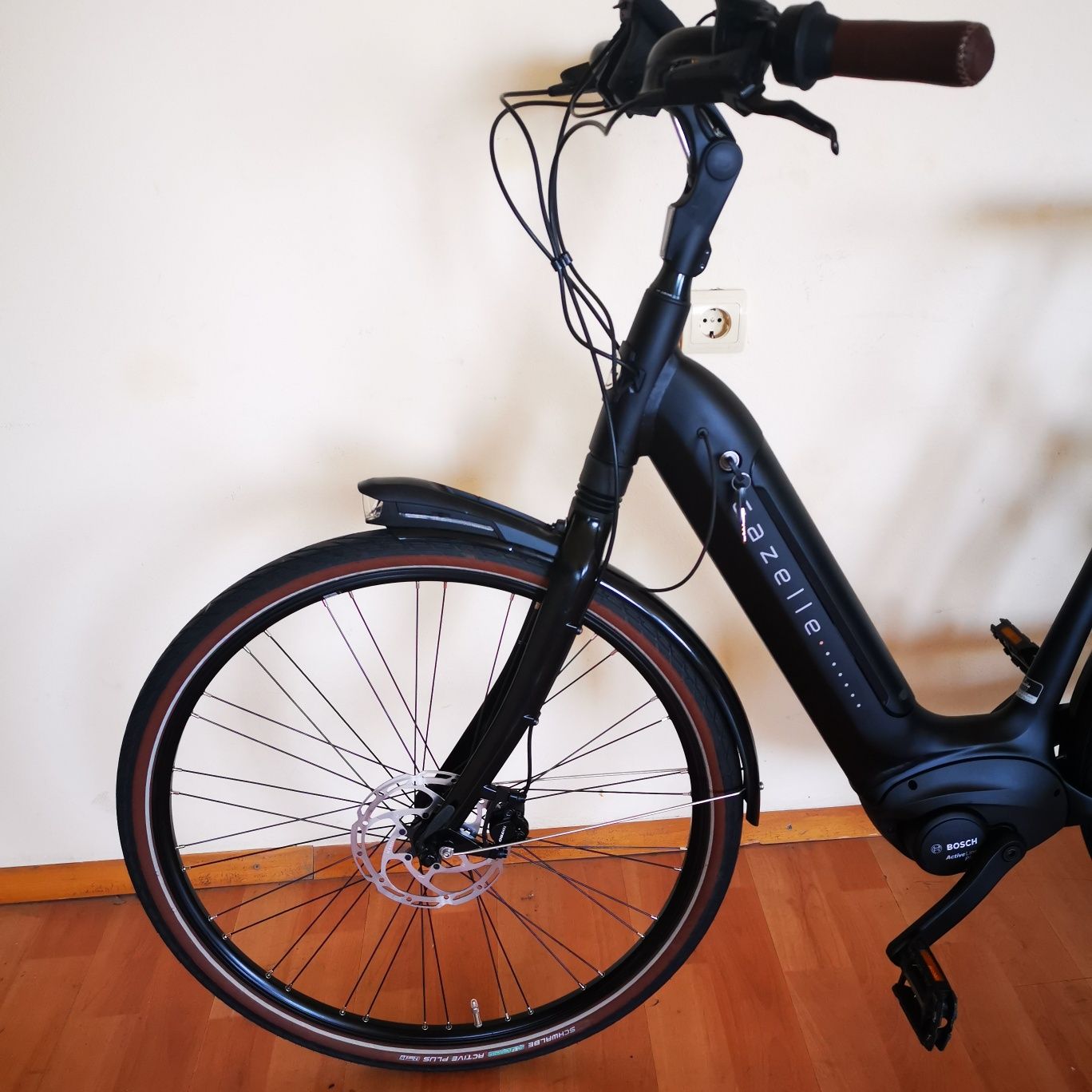 Bicicleta electrica Gazelle Arroyo Elite C8