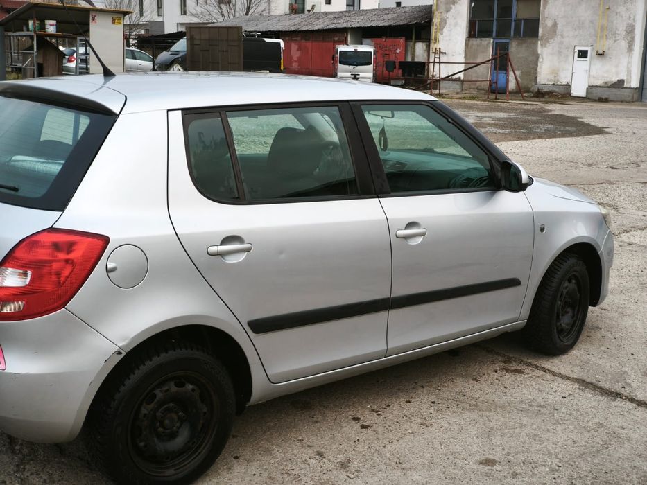 Vând Skoda Fabia 2011