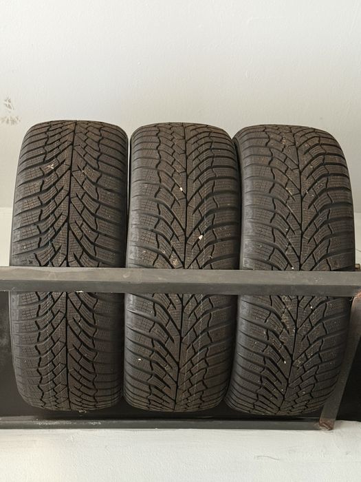 Продавам 4 броя зимни гуми Kumho WinterCraft 225/50/17