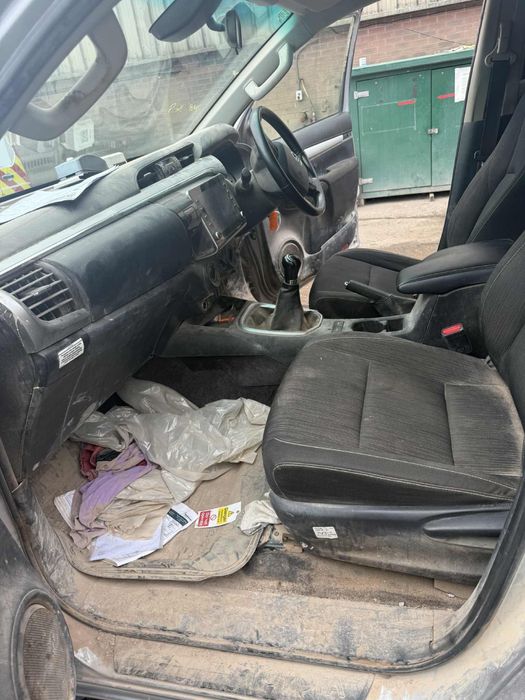 Ofer servici in curatarea tapiteriei