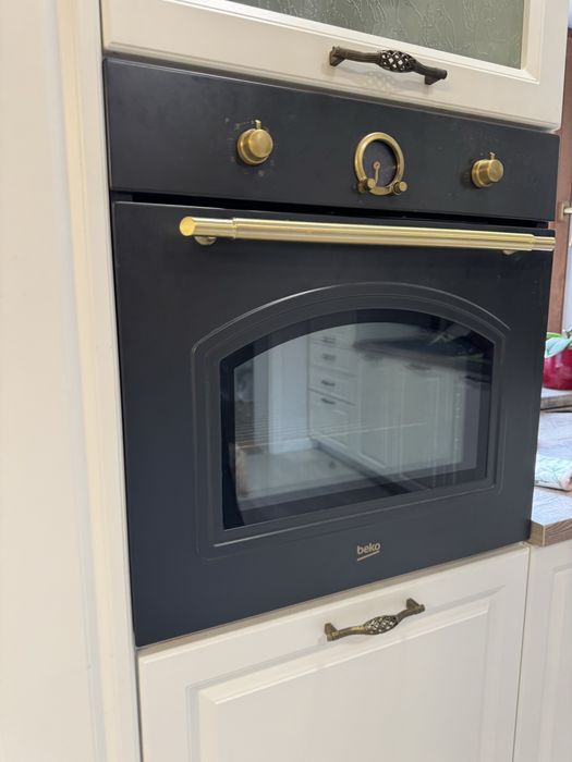 Vand cuptor Beko retro, rezistenta noua, coace bine, 5 ani