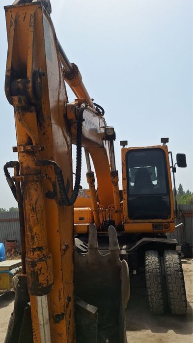 СРОЧНО СОТИЛАДИ Hunday 1400 ekskavator
