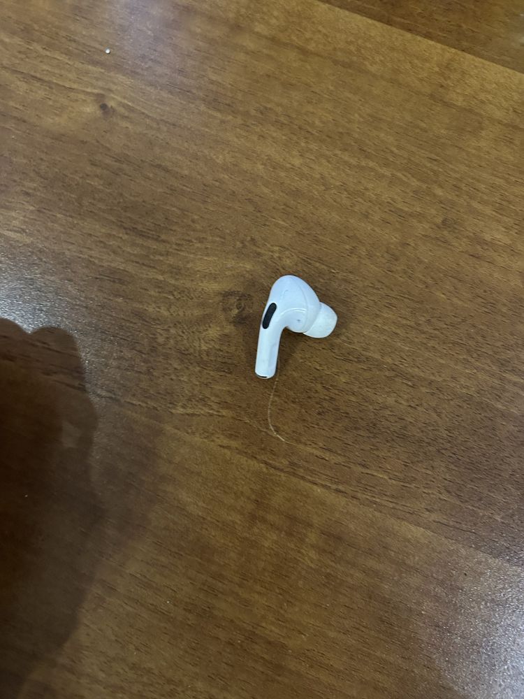 Правое ухо AirPods Pro