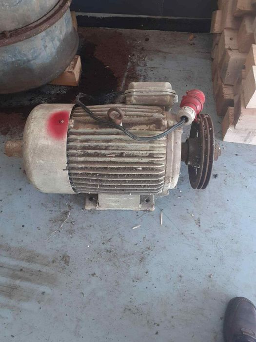Motor electric trifazat 11 KW