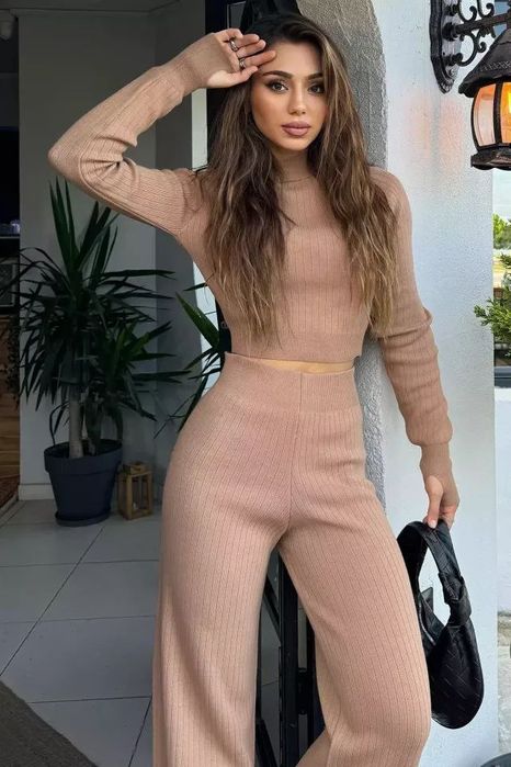 Плетен екип.