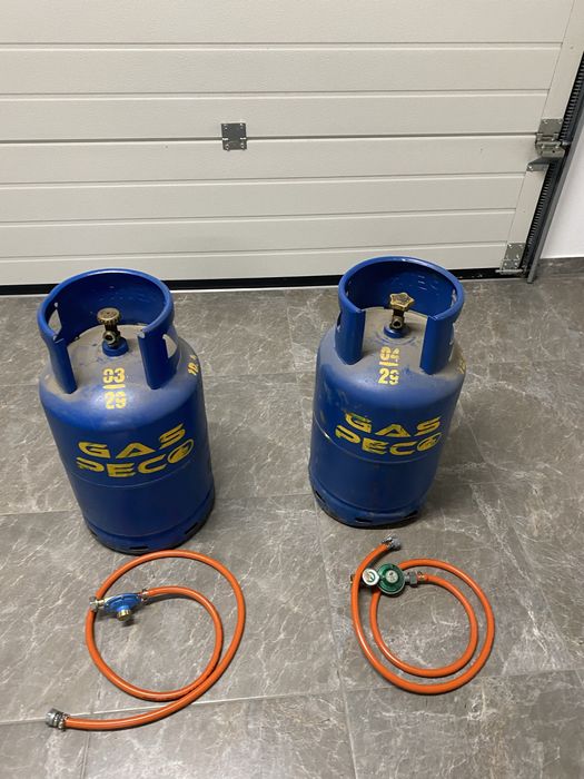 Vand doua buteli de gaz
