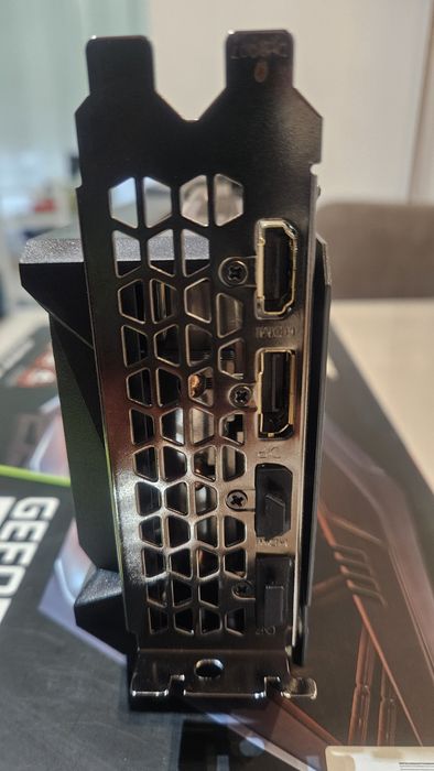 Vând NVidia RTX 3070 TI