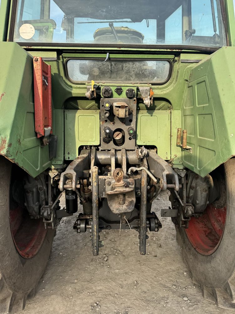 Tractor FENDT 312 LSA 120 cp