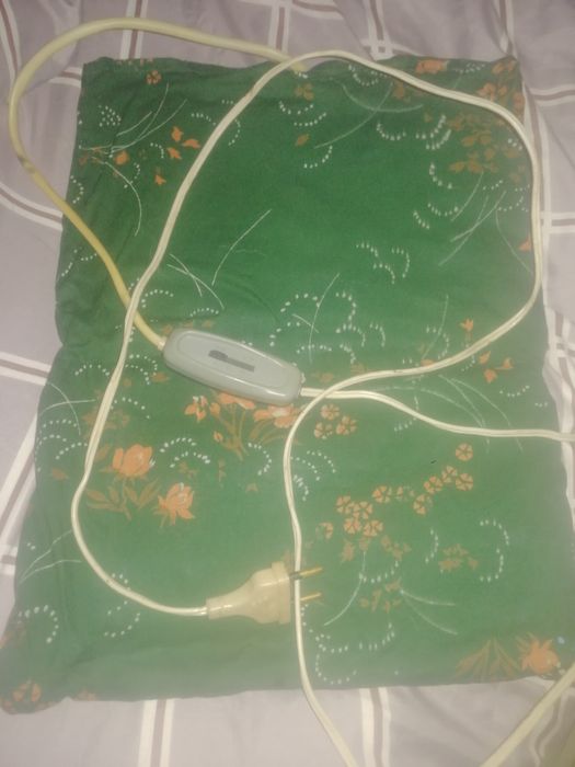 Продам грелку электрическую, советую