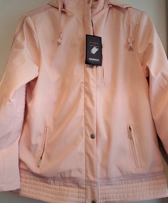 Geaca noua  54 frumoasa