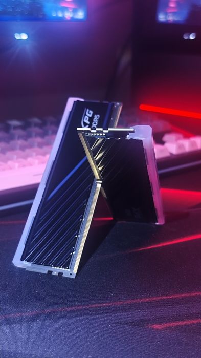 Продам ОЗУ  ADATA XPG Lancer Blade RGB Black 64 ГБ DDR5