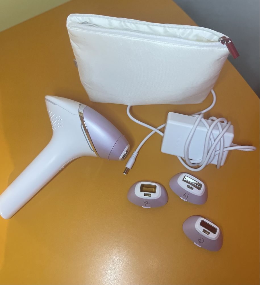 Epilator IPL Philips Lumea Seria 8000/BRI947/00