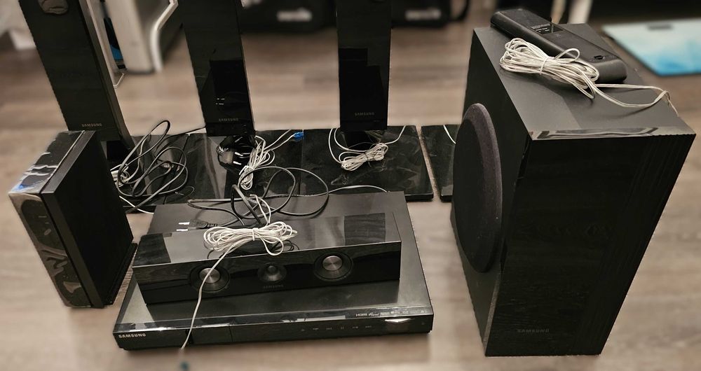 Sistem Home Cinema Samsung 5.1 HT-C555 + Transmitator Wireless