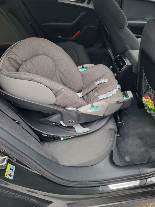 Scoica auto Cibex Z2 i-Size plus cu suport