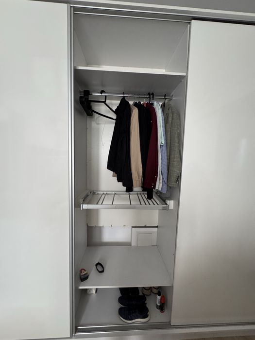 Sifonier, dressing cu usi glisante alb lucios – 2.70 x 2.60 x 0.62 m