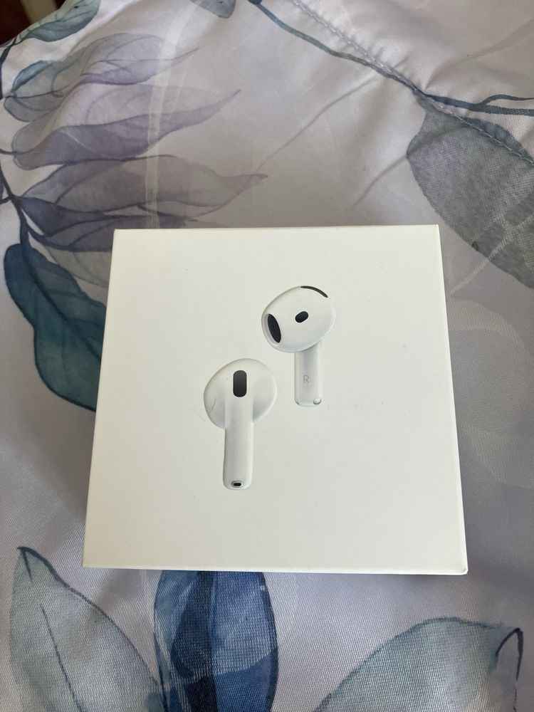 AirPods 4 with Active Noise Concellation