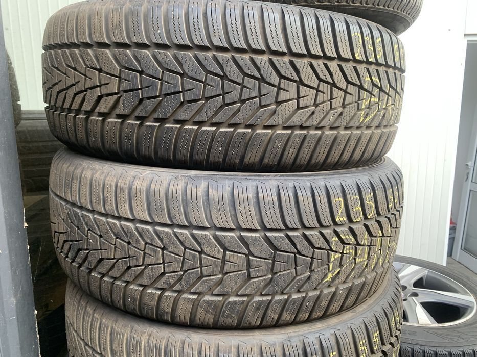 Зимни гуми Hankook icept evo 3 235 55 r19