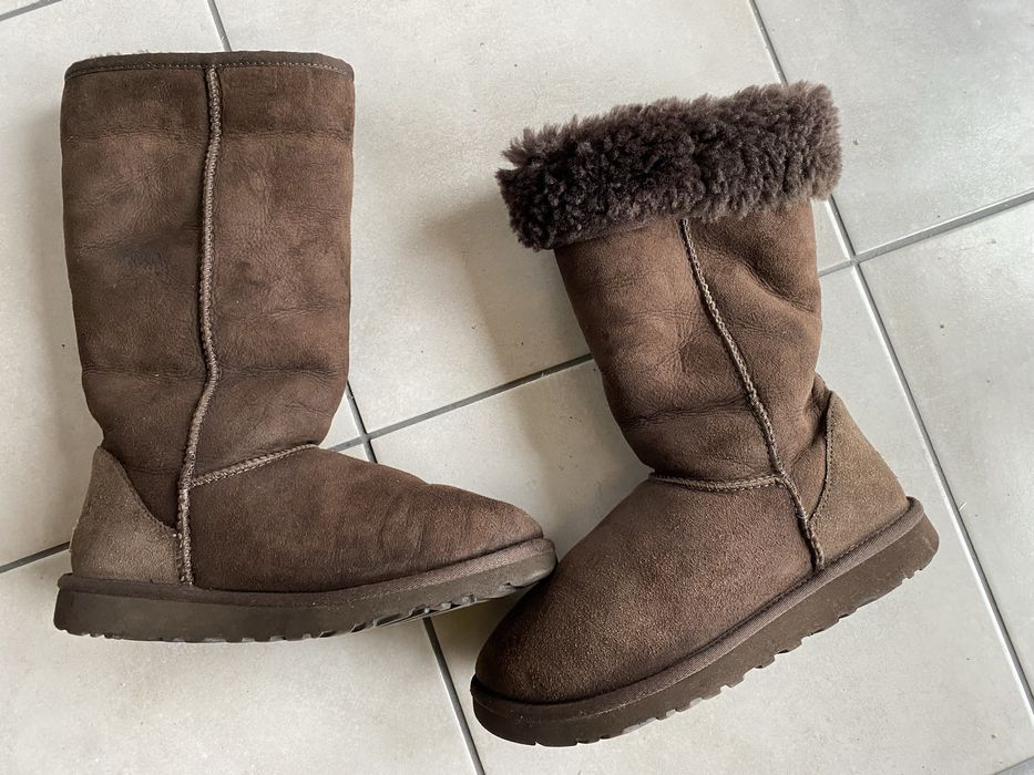 UGG originale cu lână multă si piele naturala 39