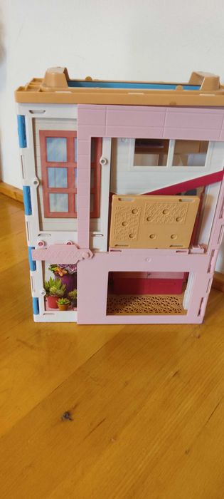 Casa Barbie cu 2 etaje portabila