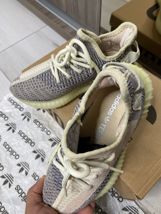 Adidasi YEEZI BOOST 350