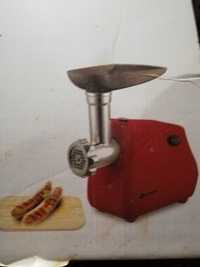 Mașina de tocat carne electrica și de făcut carnati