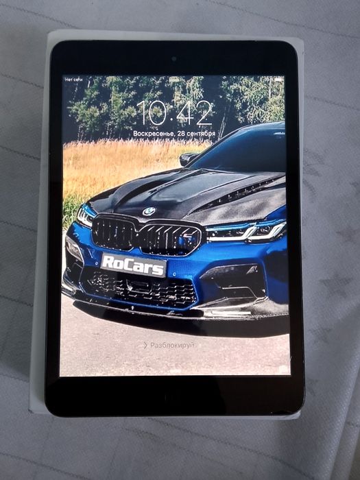 IPad Mini hotira 4 ga 32 iclod ochilgan karopka zaryatchik bor