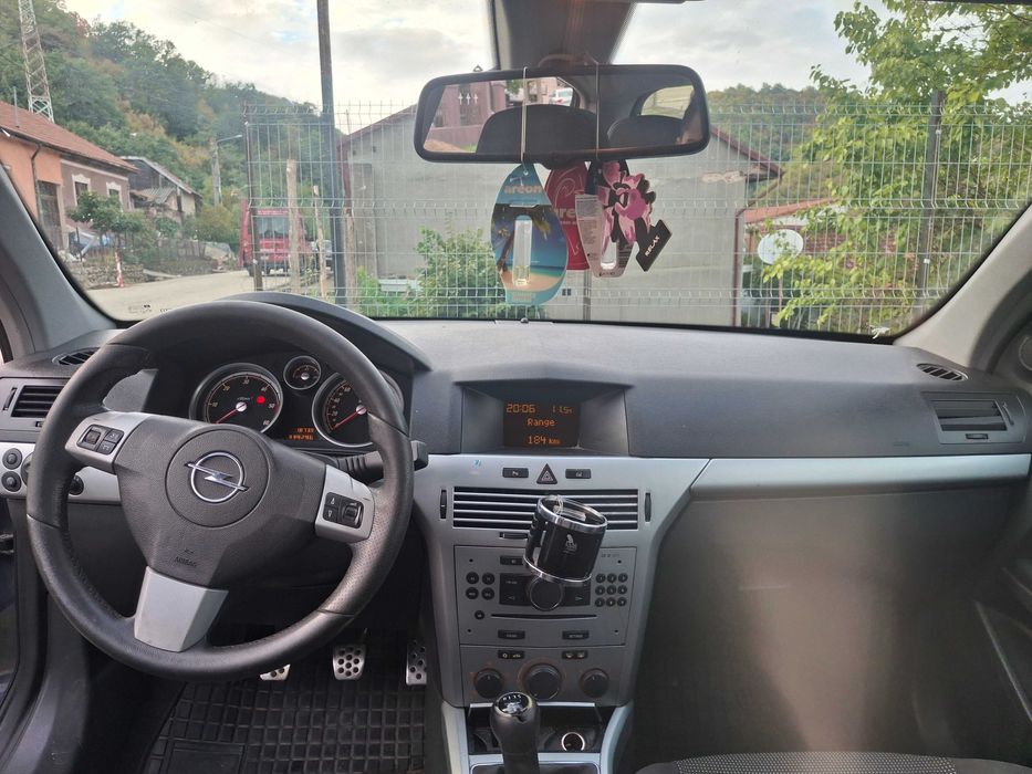Opel Astra h Panoramic
