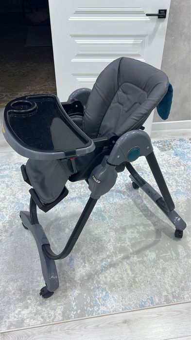 Стол для прикорма с ножками хорошим состояние