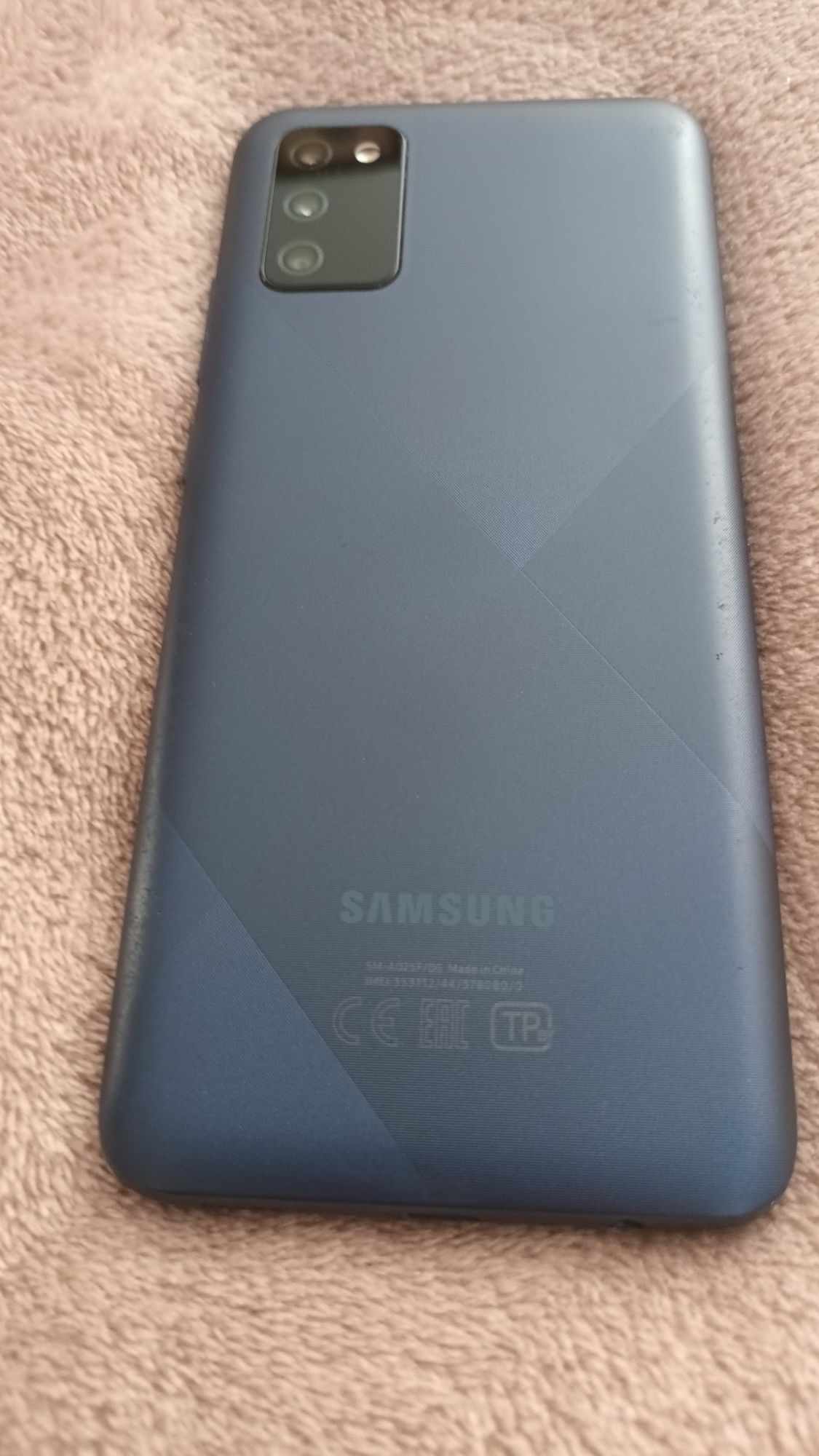 Samsung 2 telefoane în stare excelentă.