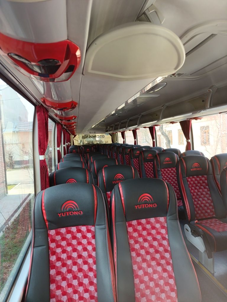 Yutong bus zk6122h9