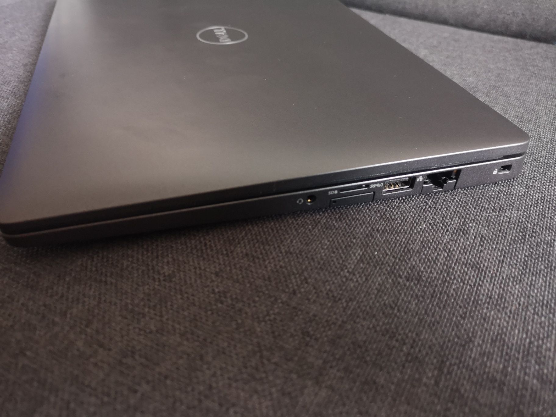 Laptop Dell i5 ssd 256mb, 8gb, windows 10