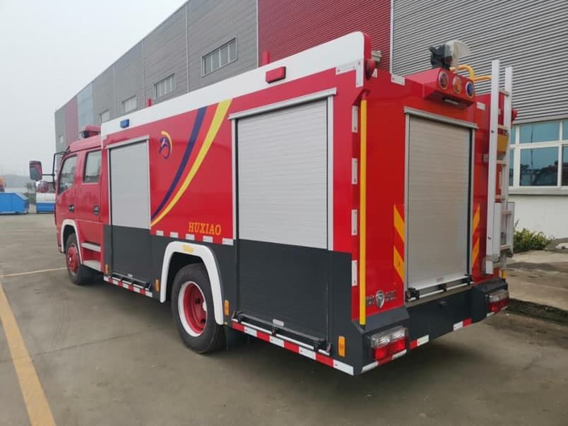 Пожарный машина Dong-Feng 5м3
